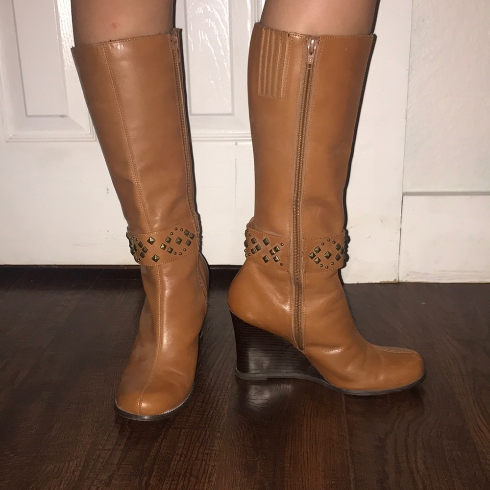 Heel boots